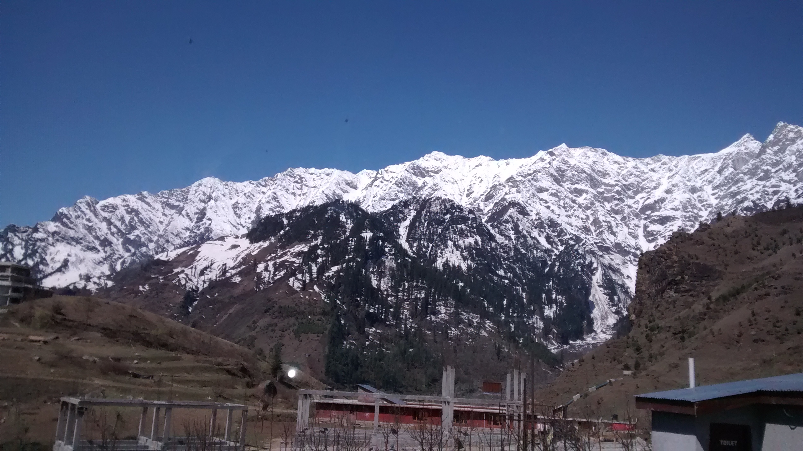 Hampta Valley Snow Trek — Himachal Pradesh